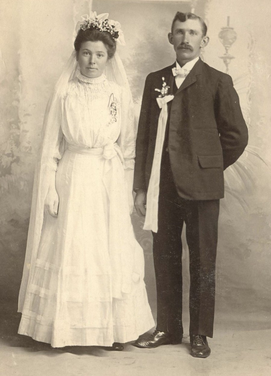 Mariage des grands-parents en sépia, 1928.